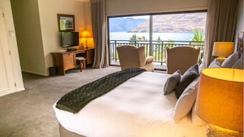 Premium bedding, down duvets, pillow-top beds, minibar