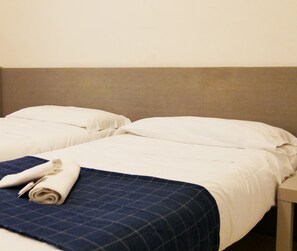 Comfort Single Room, Sea View | In-room safe, individually furnished, desk, free WiFi - Ostello Ave Gratia Plena - Hostel (Salerno)