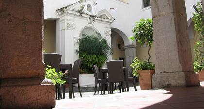 Ostello Ave Gratia Plena - Hostel