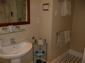 Room with King Bed Kaiteriteri | Bathroom