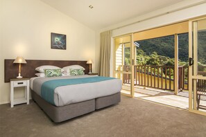 Fern Studio | Bed sheets - Punga Cove Resort (Punga Cove)