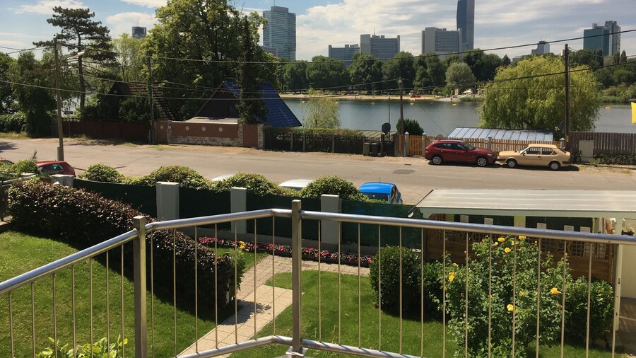 AJO Vienna Garden - Contactless Check-in