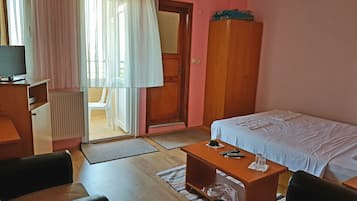 Deluxe Room, 1 Bedroom | View from room