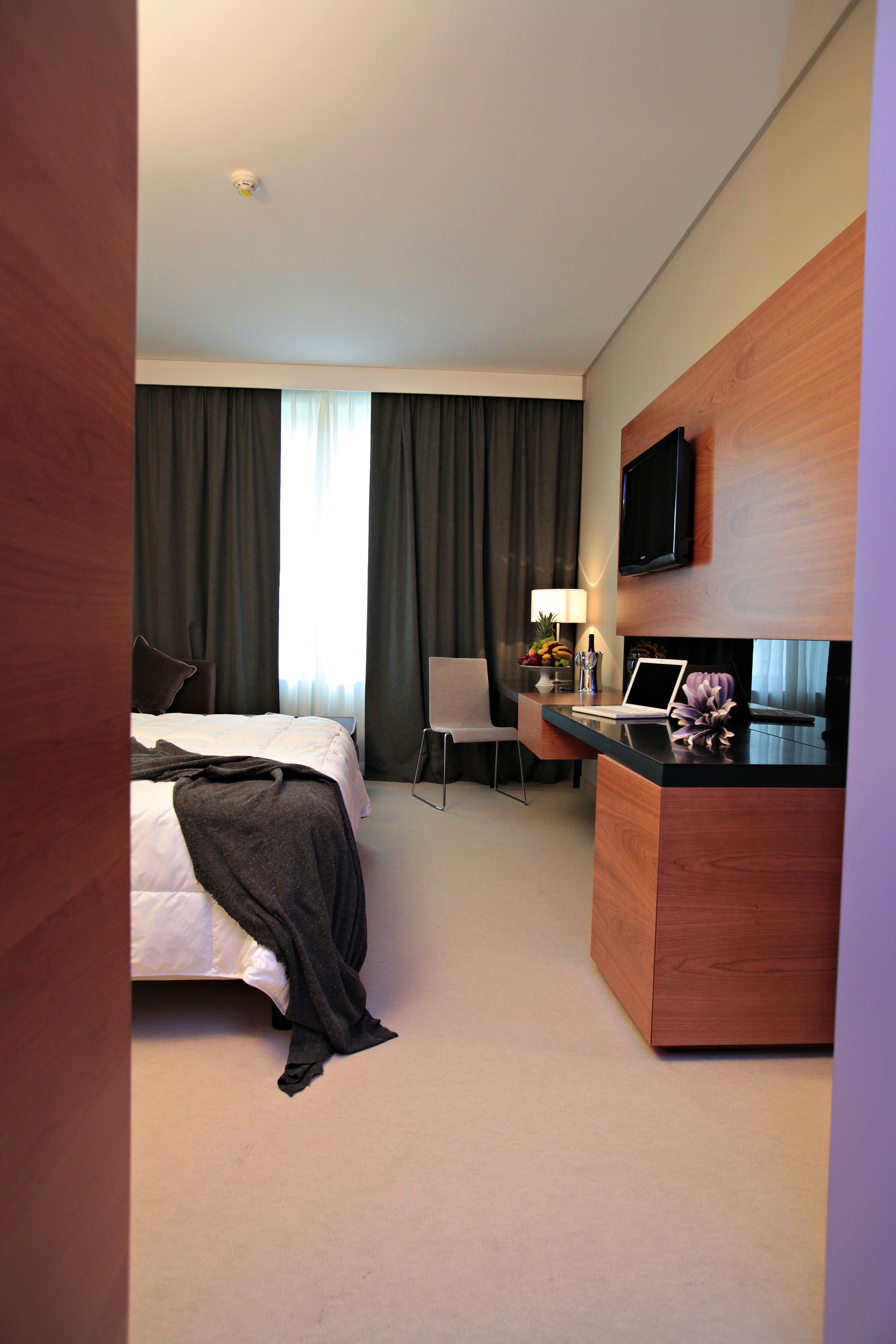triple room | 1 bedroom, premium bedding, down duvets, minibar
