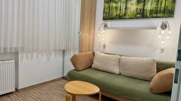 Basic-Doppel- oder -Zweibettzimmer | Hochwertige Bettwaren, individuell dekoriert, individuell eingerichtet