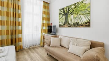 Comfort Double Room, Non Smoking, Kitchen | Living area