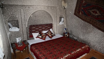 Habitación doble (Comfort Cave) | Muebles diferentes, insonorización, camas extra y wifi gratis