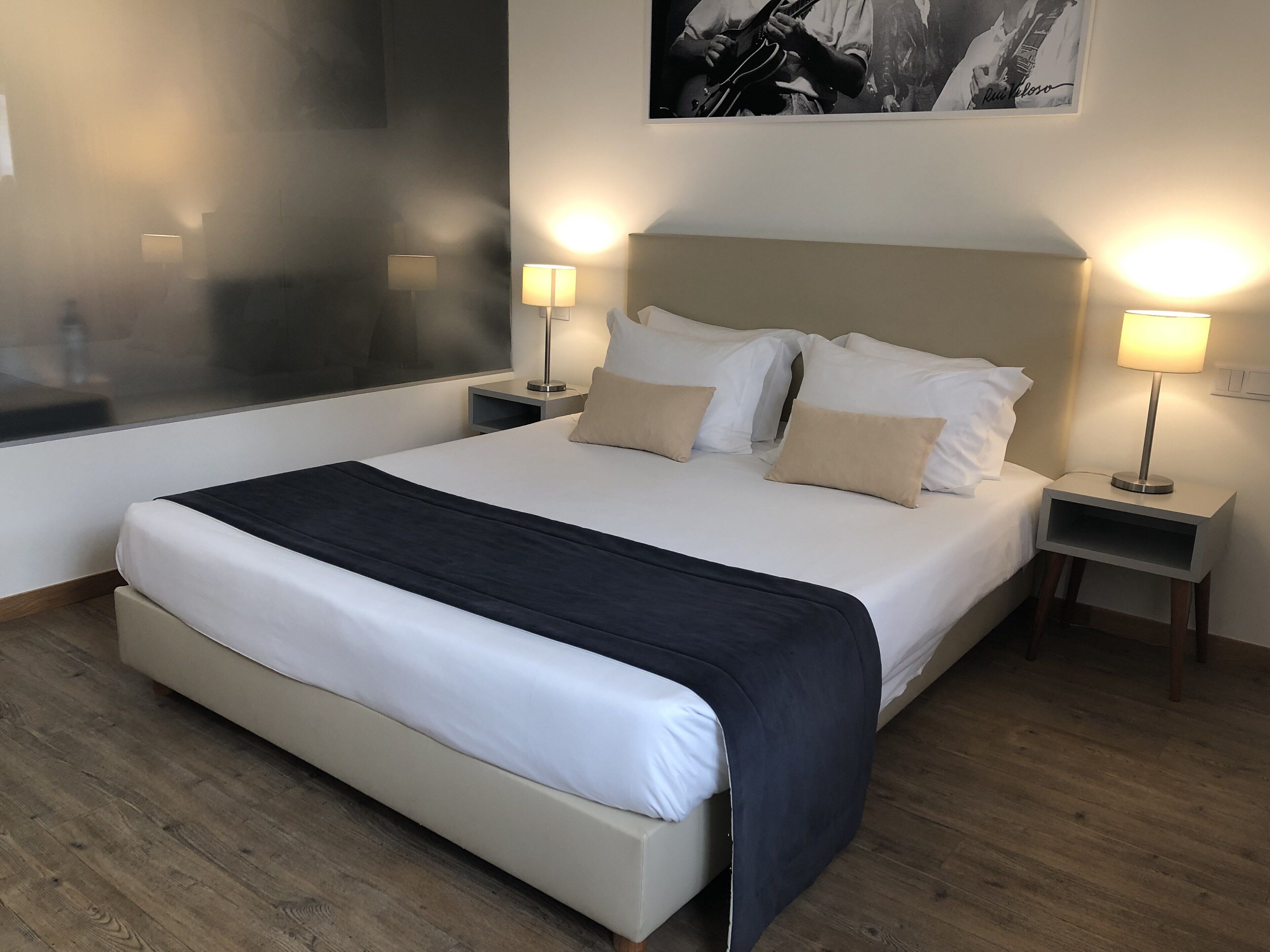 superior suite | minibar, free wifi, bed sheets