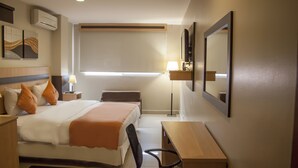 Premium bedding, blackout drapes, iron/ironing board (on request) - Corona Real (Guayaquil)