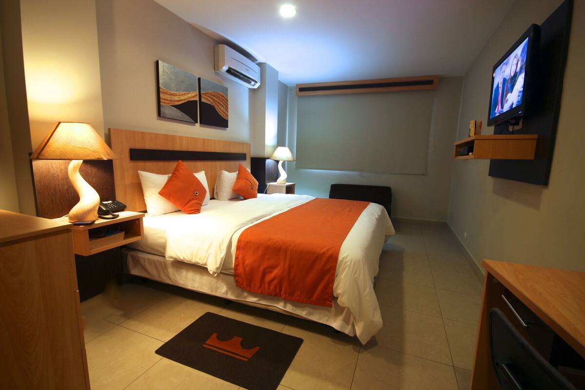 Ropa de cama de alta calidad y cortinas blackout