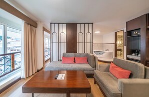 Ropa de cama de alta calidad y minibar