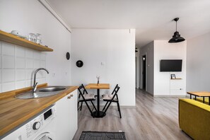 Comfort Condo, Sea View | Individually decorated, individually furnished, desk, laptop workspace