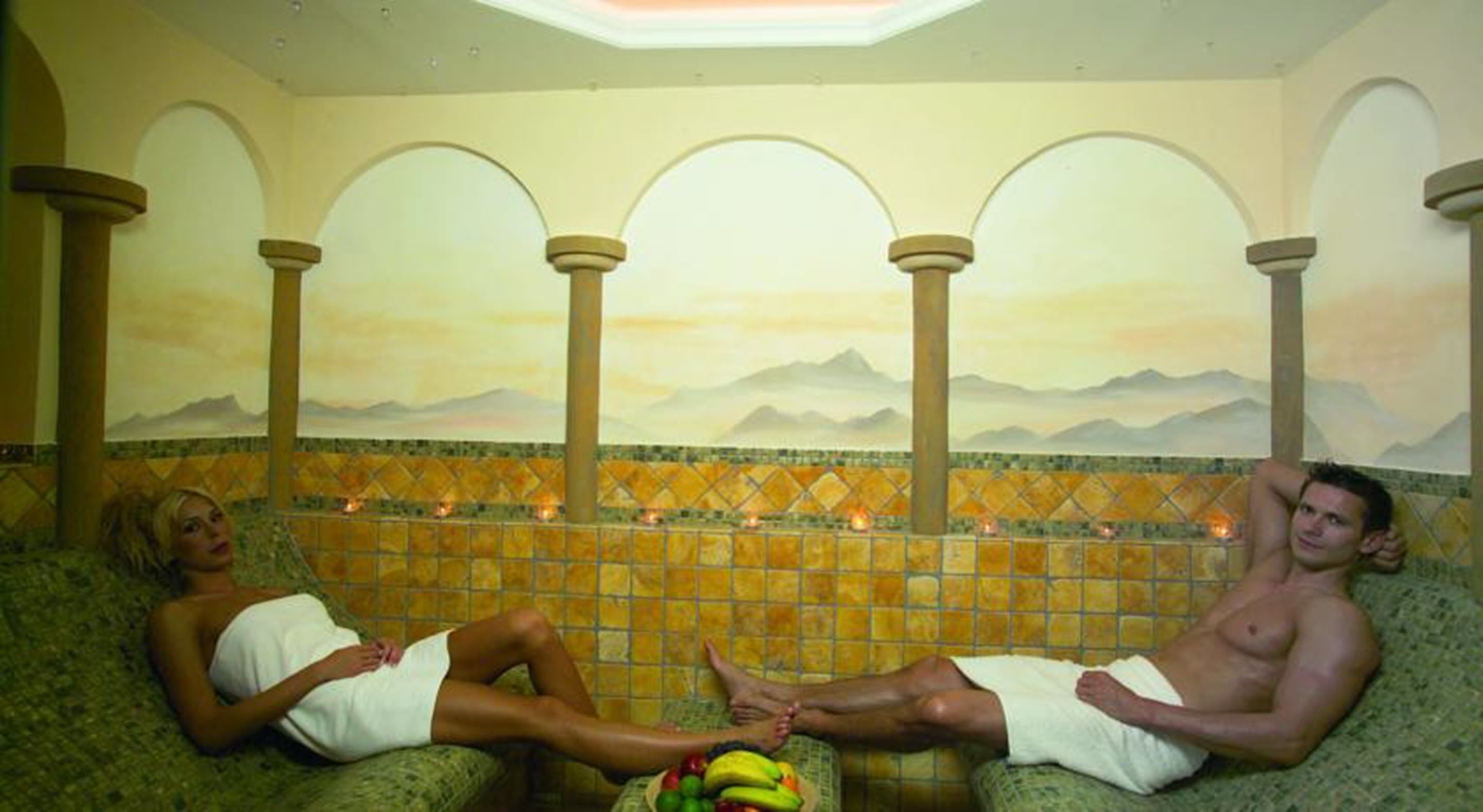 sauna, hot tub, turkish bath/hammam, body treatments, aromatherapy