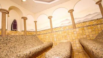 Sauna, hot tub, Turkish bath/hammam, body treatments, aromatherapy