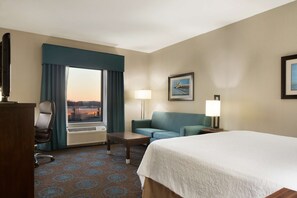 King study sofa bed | Desk, blackout curtains, iron/ironing board, rollaway beds - Hampton Inn & Suites Edgewood/Aberdeen-South (Edgewood)