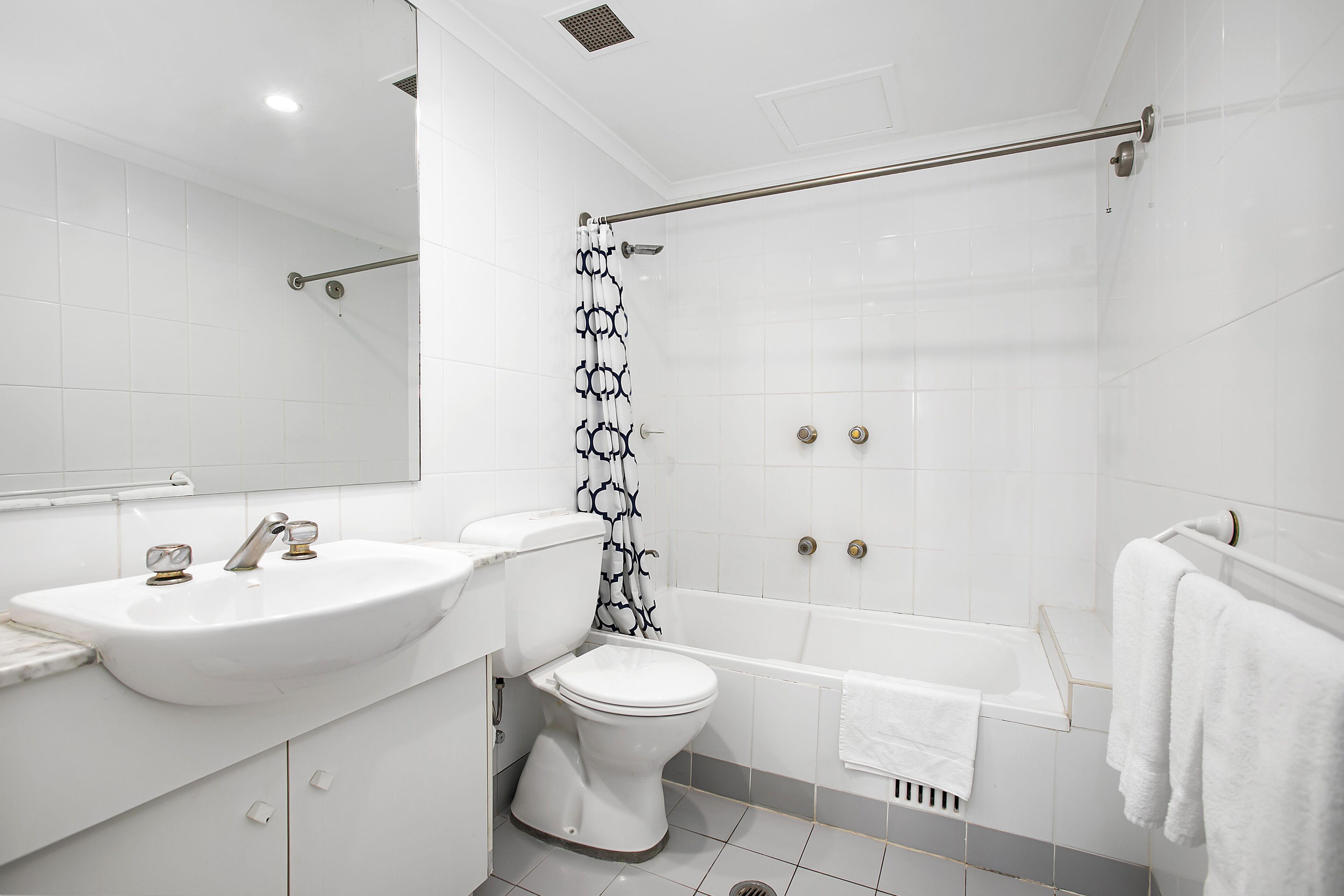 AEA The Coogee View Serviced Apartments — image 19