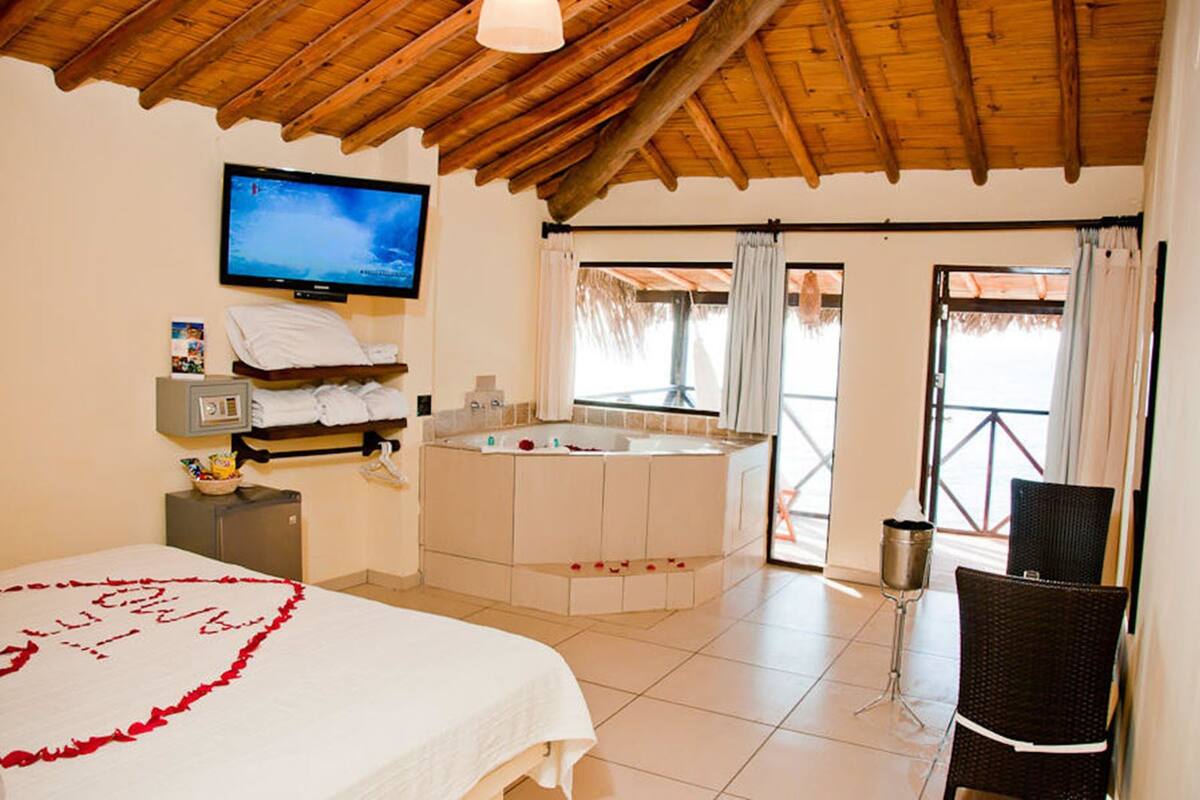 Standard Double Room, Jetted Tub