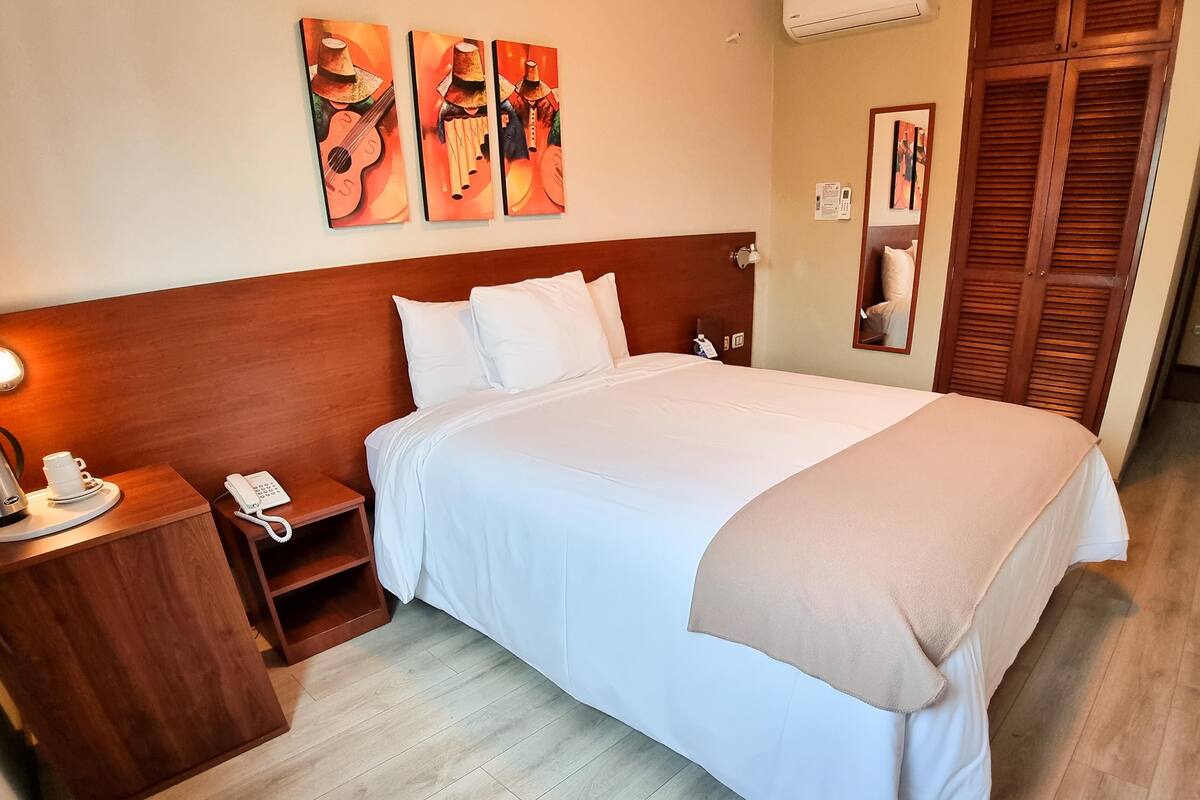 Blackout curtains, soundproofing, free WiFi, bed sheets