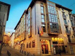 ด้านหน้าที่พัก