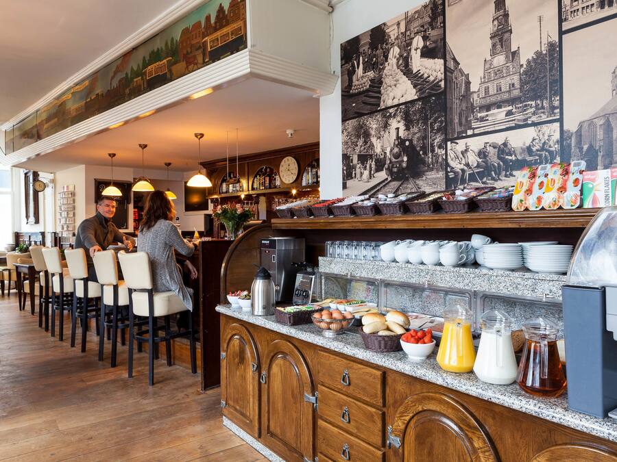 Daily buffet breakfast (EUR 20 per person)