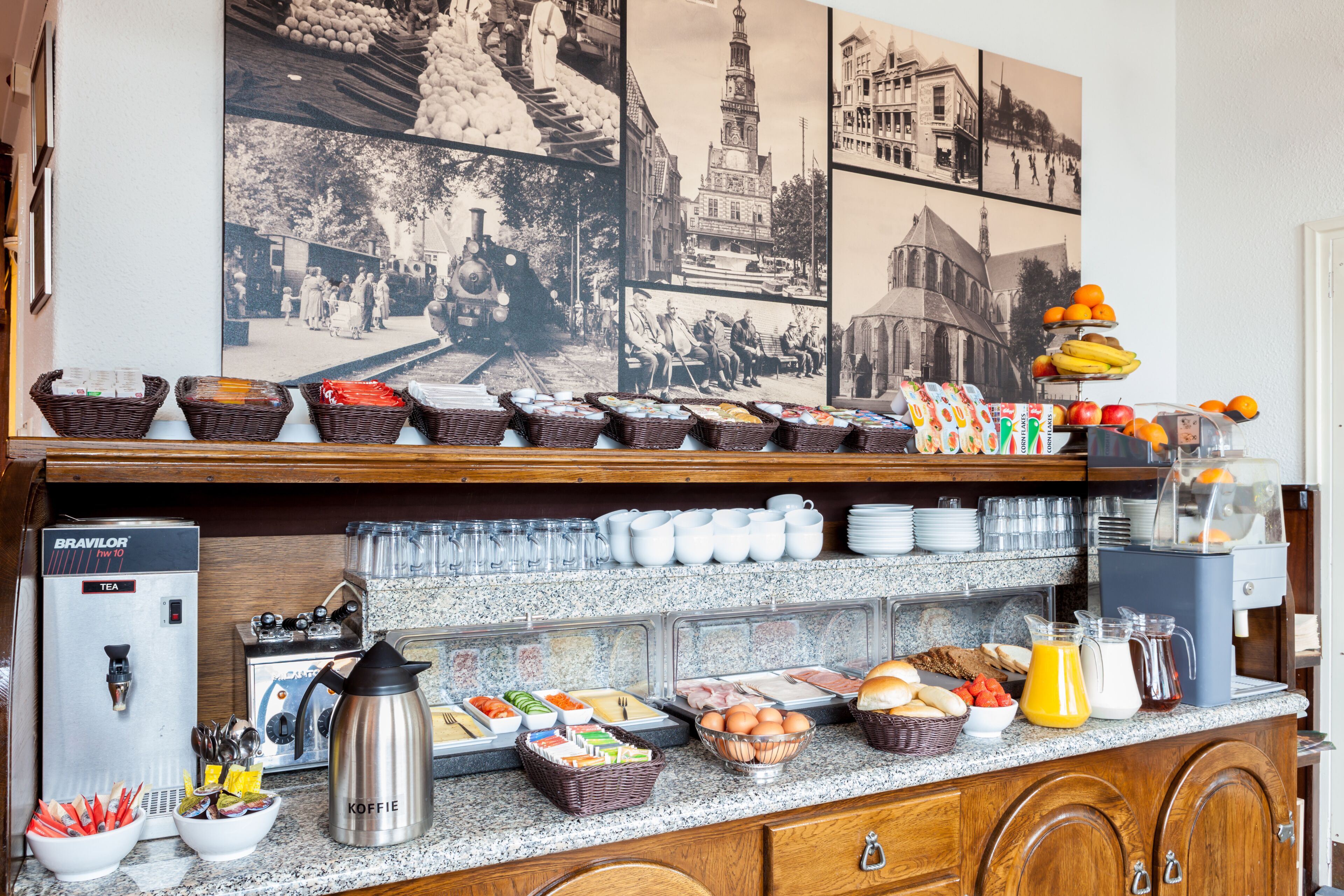 daily buffet breakfast (eur 20 per person)