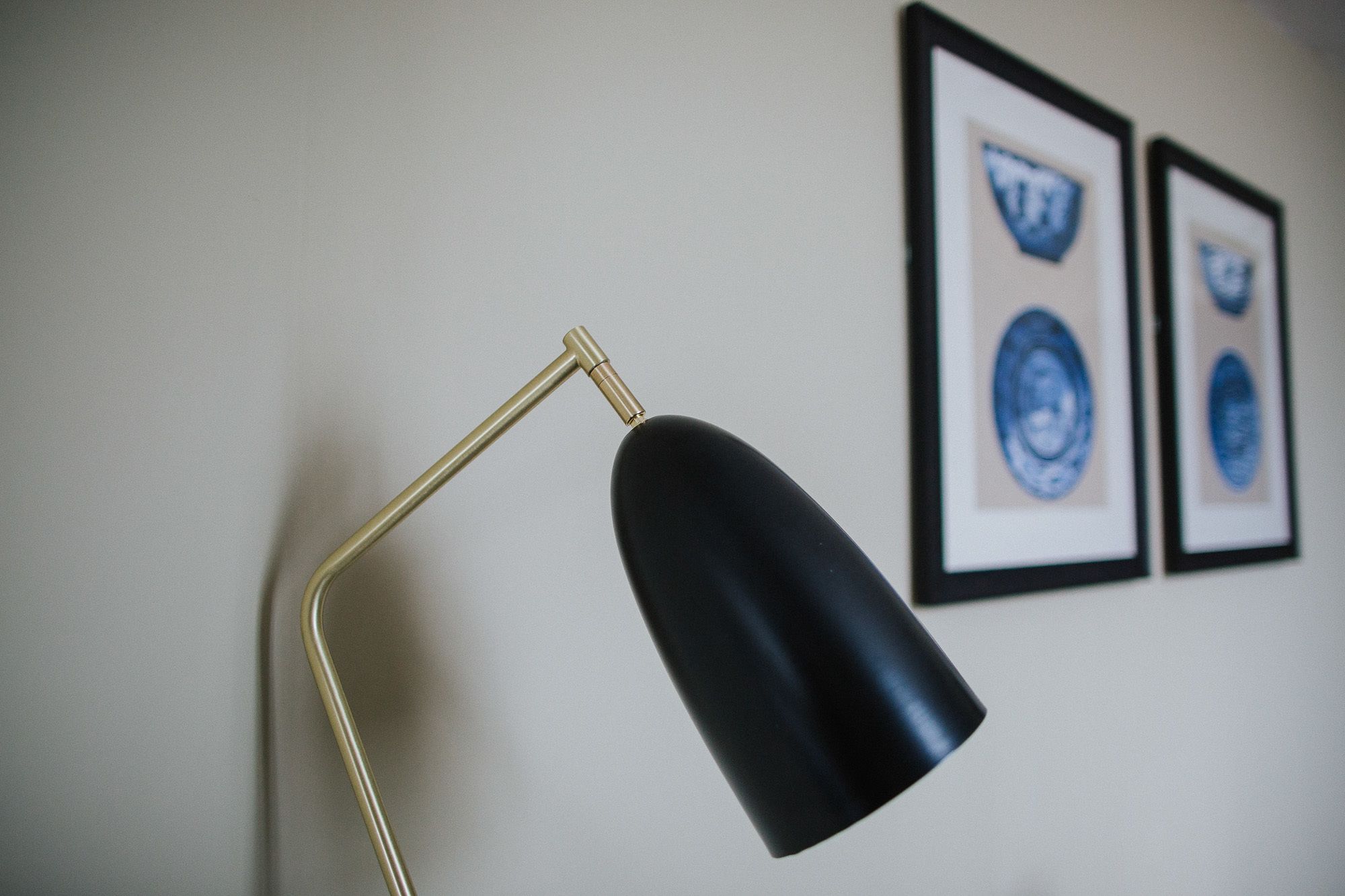 standard single room | living area | tv