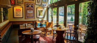 The Globe, Warwick, Warwickshire - Brunning & Price