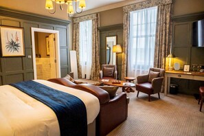 Junior Suite - The Globe, Warwick, Warwickshire - Brunning & Price (Warwick)