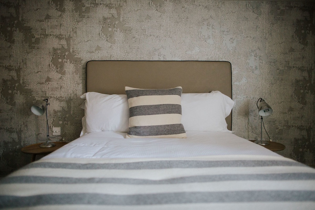 Habitación individual estándar | Sábanas de algodón egipcio, ropa de cama de alta calidad, escritorio