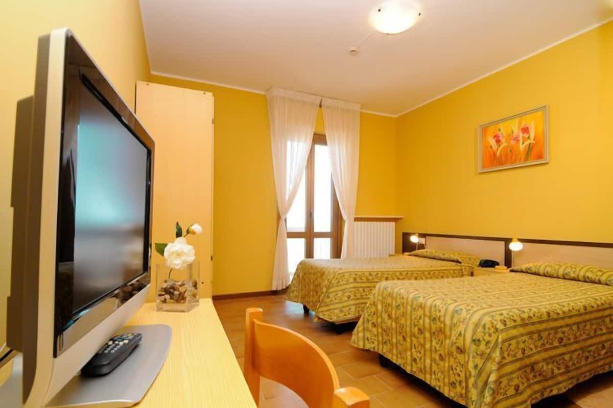 frette italian sheets, premium bedding, down duvets, tempur-pedic beds