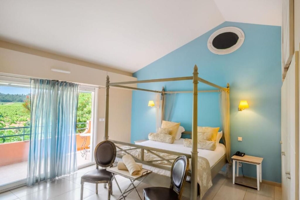 Kamar Double Superior, pemandangan sungai | Seprai premium, tempat tidur Select Comfort, minibar, dan brankas