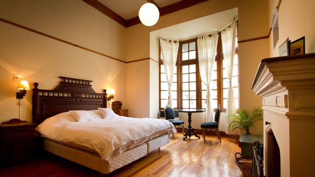 Down duvets, pillow-top beds, in-room safe, desk - Hotel Boutique El Consulado (La Paz)