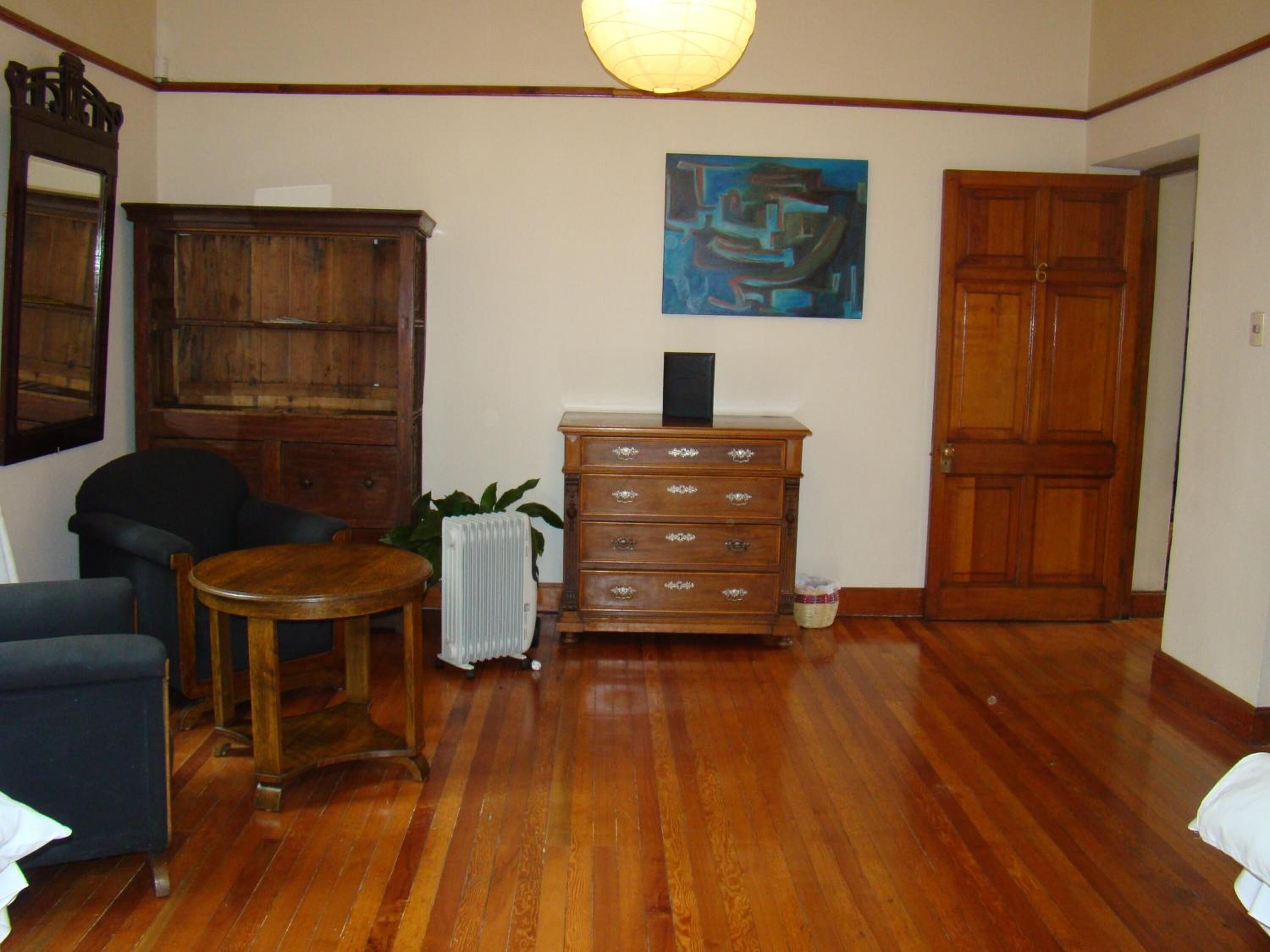 32-inch flat-screen tv with cable channels, tv