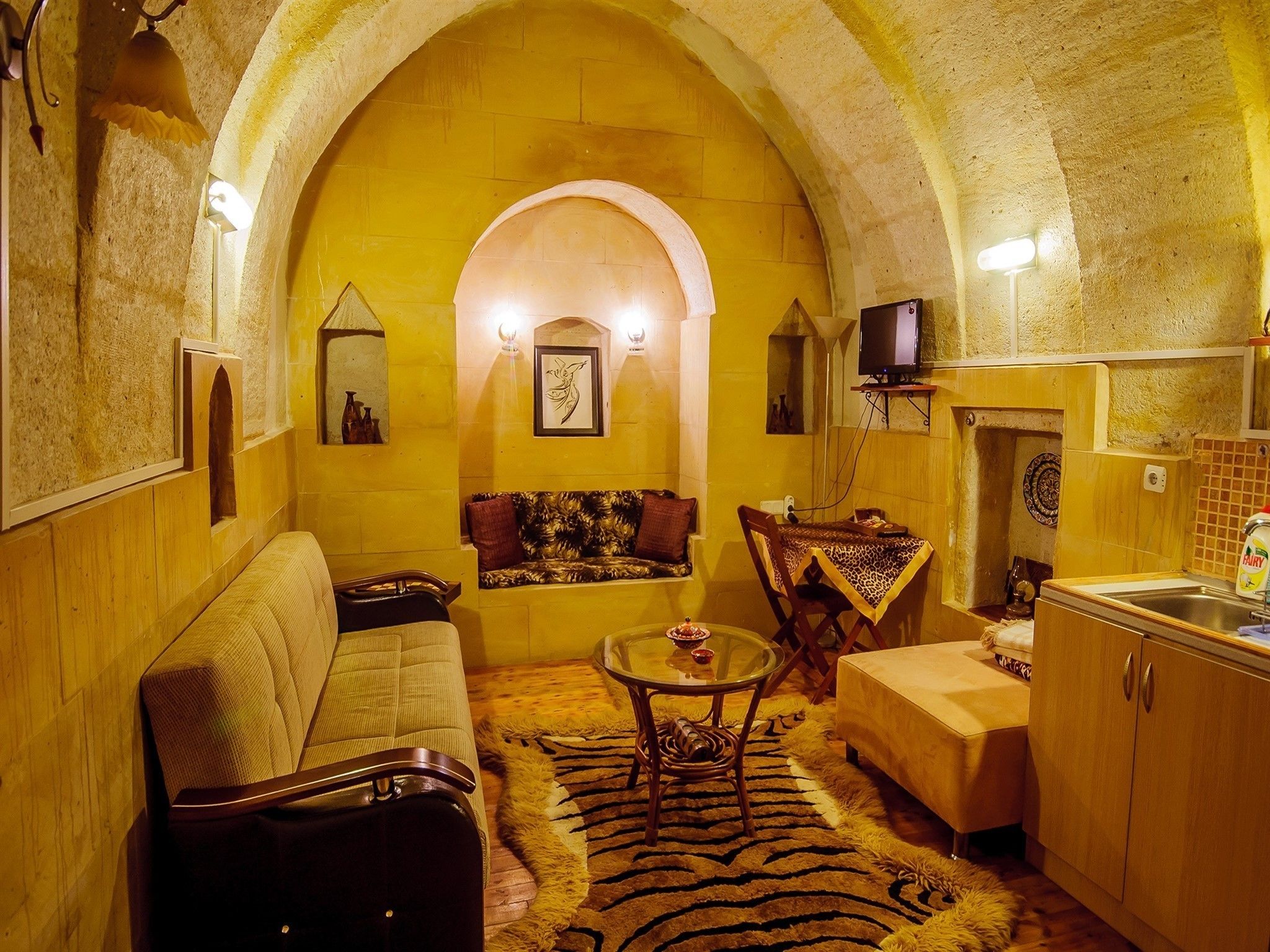 豪華雙人房 | 起居區 |  LCD 液晶電視