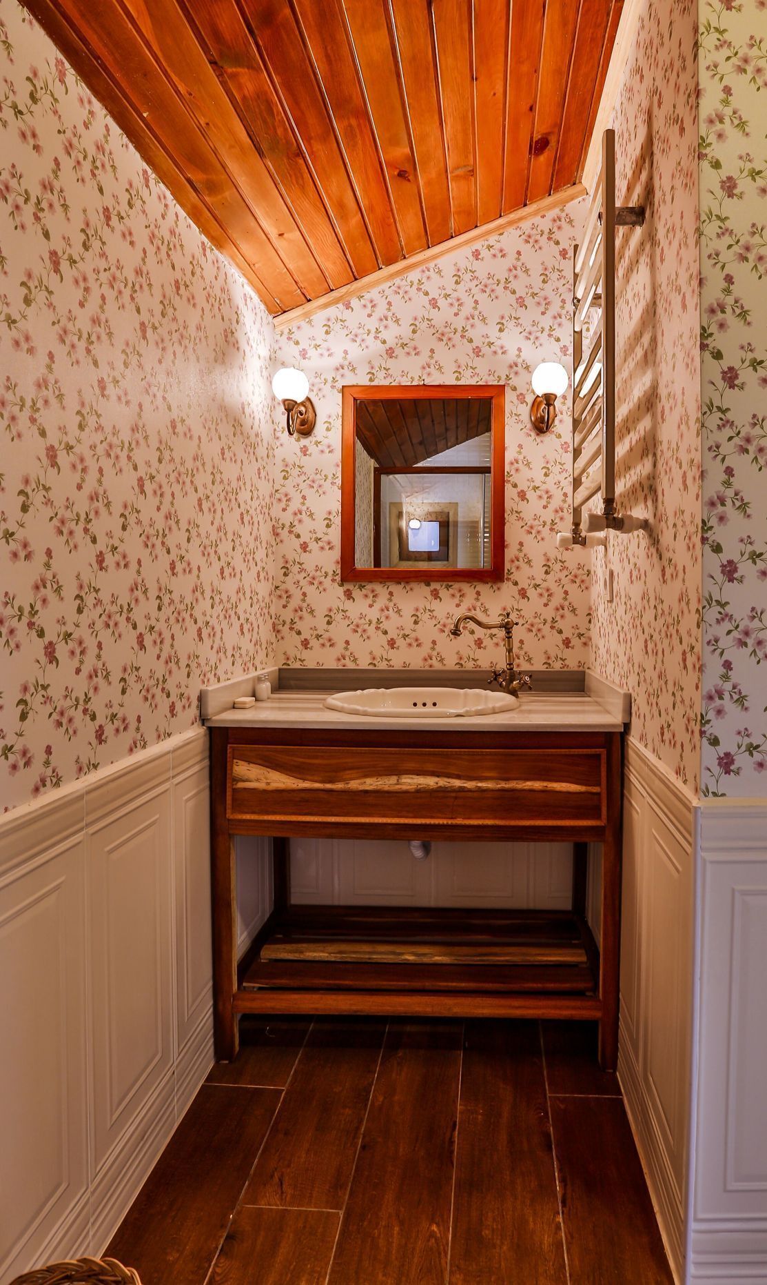 Bathroom | Shower, free toiletries, hair dryer, slippers