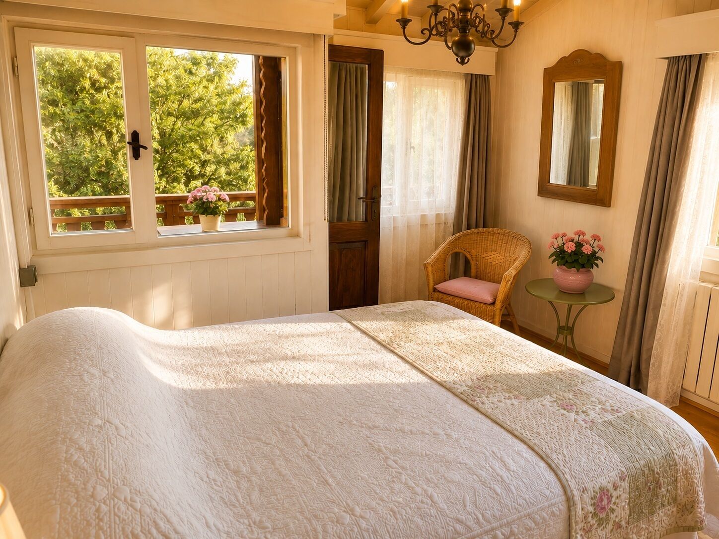 Robin's Nest Suite | Bed sheets