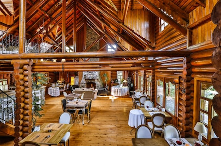 Breakfast and dinner served, Mediterranean cuisine