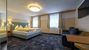 Kamar Double Deluks, pemandangan gunung | Seprai premium dan didekorasi berbeda-beda