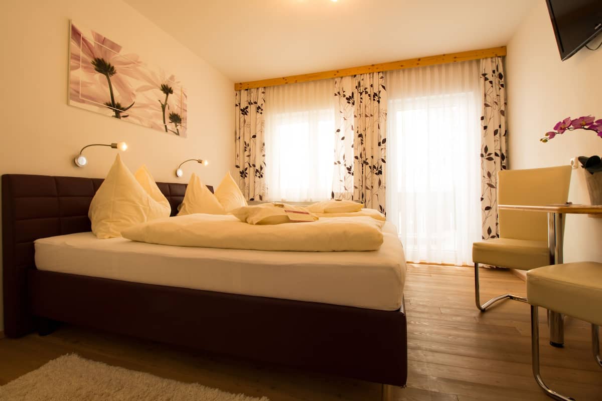 comfort double room, private bathroom | 1 bedroom, premium bedding, individually decorated