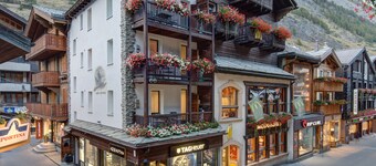 Alpine Lodge