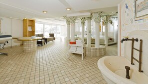 マニキュアとペディキュア