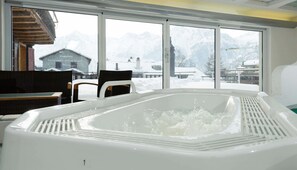 マニキュアとペディキュア