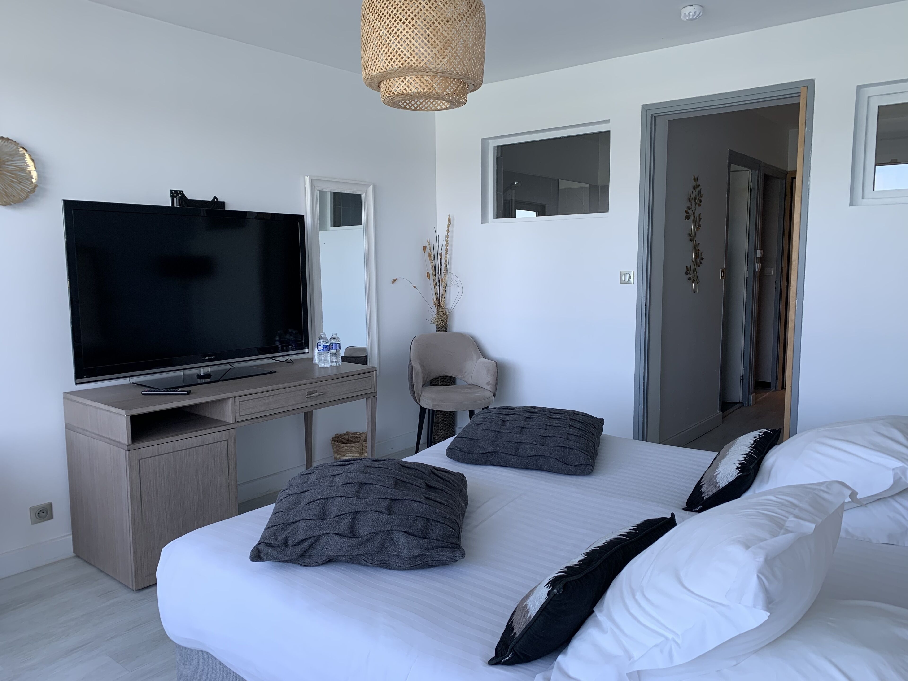 Superior Triple Room, Lake View | Memory foam beds, in-room safe, iron/ironing board, cribs/infant beds