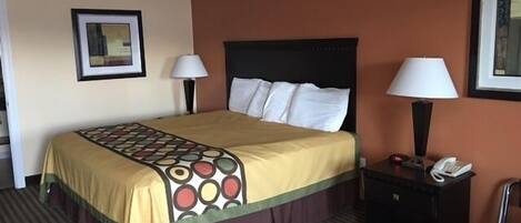 Standard Room | Desk, blackout curtains, free WiFi, bed sheets