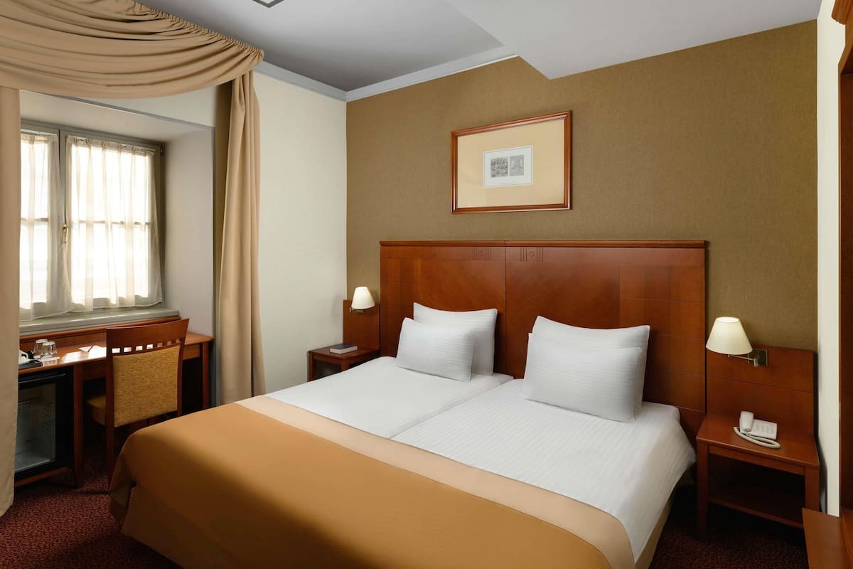 Classic Room, 1 Double Bed | In-room safe, desk, laptop workspace, blackout drapes