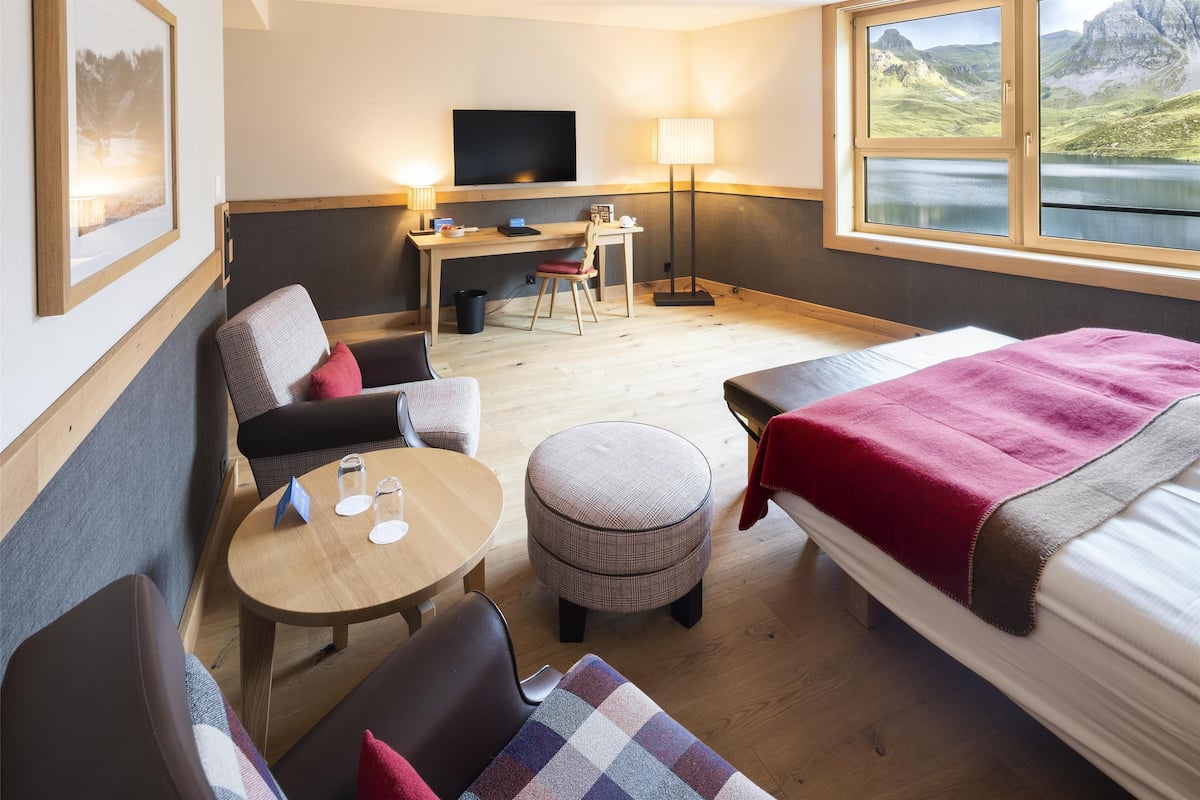 Superior Room, Lake View (Superior Lake View Room) | Premium bedding, down comforters, minibar, in-room safe