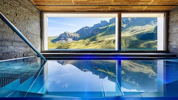 2 indoor pools, pool loungers