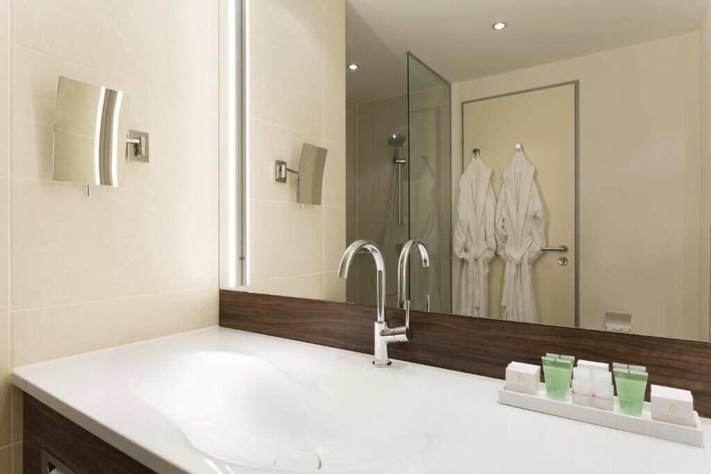 Hair dryer, slippers, towels