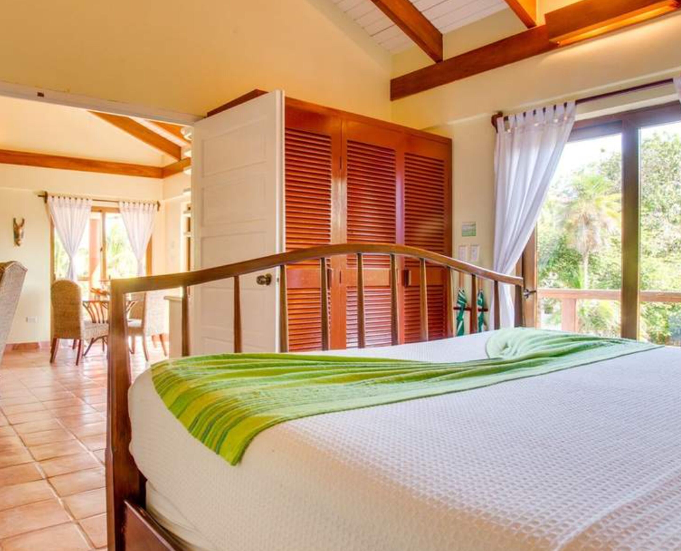 hypo-allergenic bedding, individually decorated, individually furnished