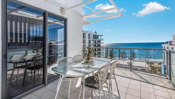 Quang cảnh ban công